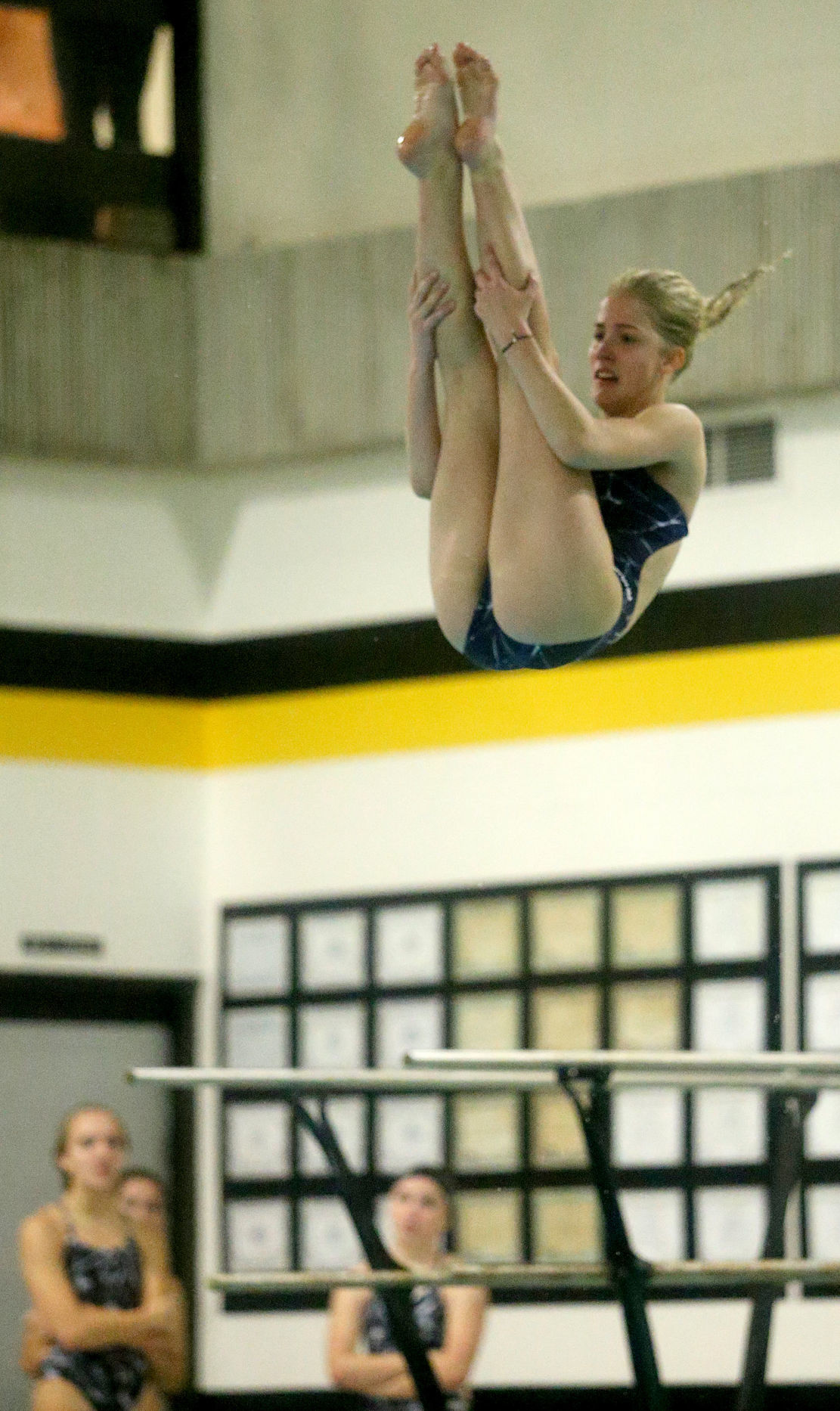 100218-Bett-PV-Swimming-015